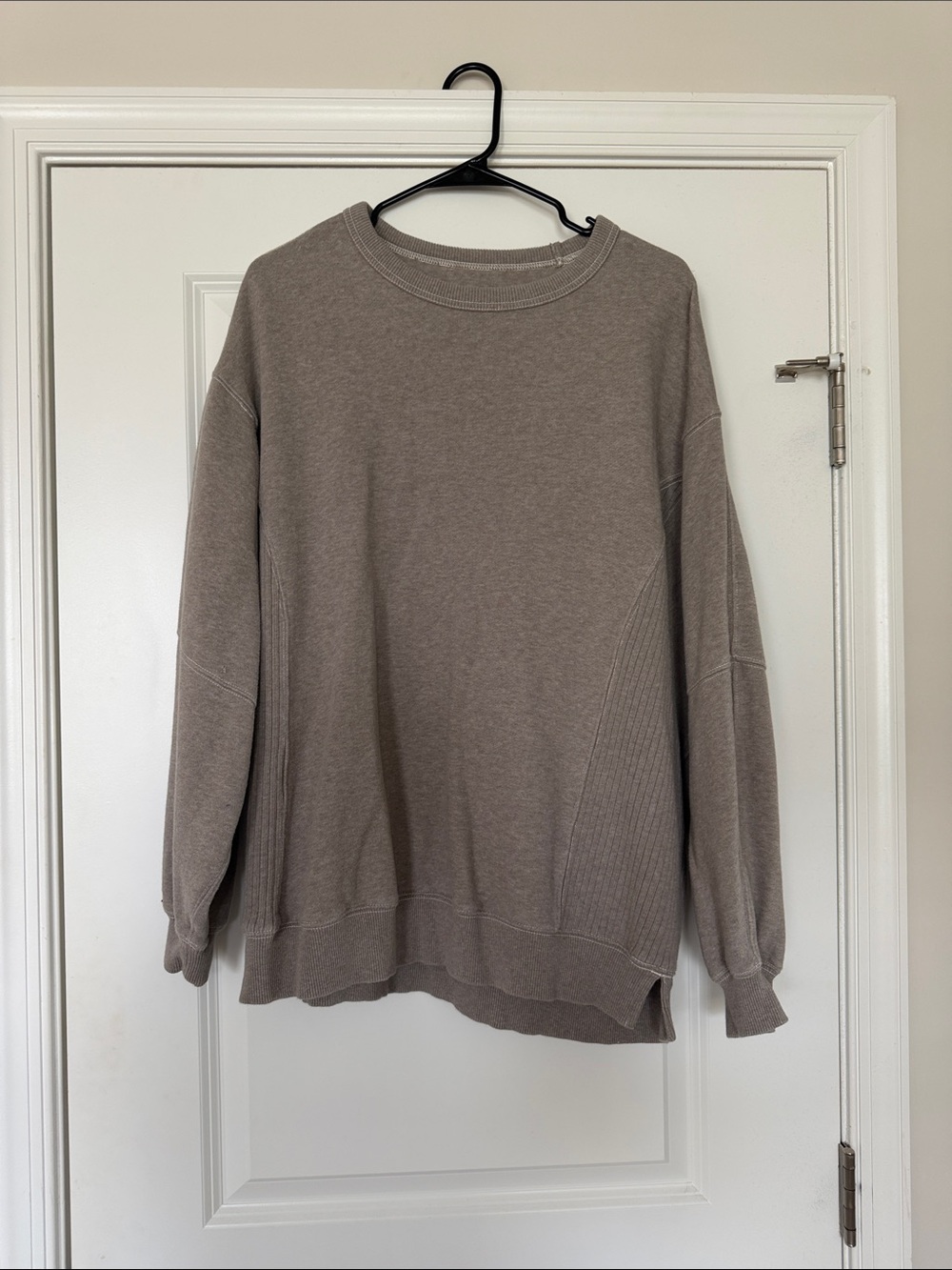 Women’s aerie Casual Crewneck Sweatshirt in Taupe